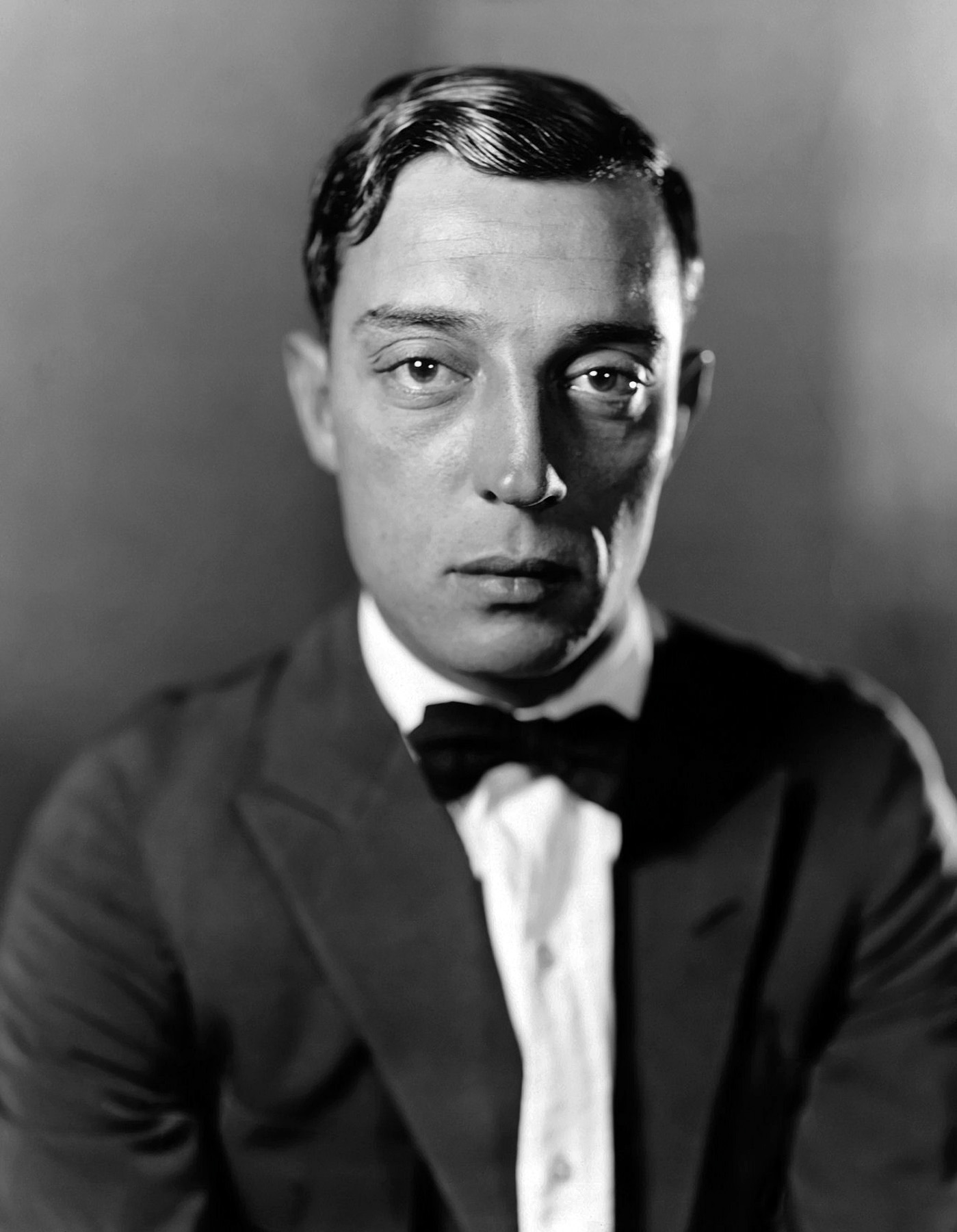 The 'Great Stone Face', Buster Keaton, ca. 1925 r/ColorizedHistory
